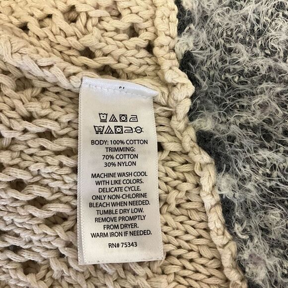 Max Studio Women's Medium Cream Grey Crocheted Knit Cardigan Sweater Sleeveless - Picture 14 of 15